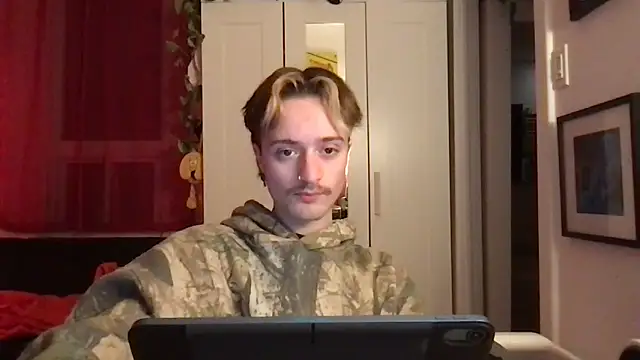 TwinkGaymer online show from March 26, 2026, 1:04 am