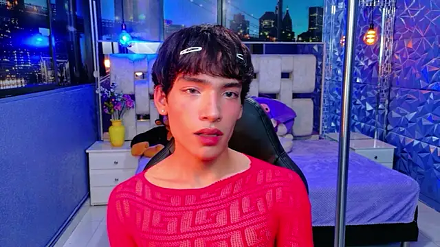 IsaacNovaa online show from April 15, 2026, 9:04 am