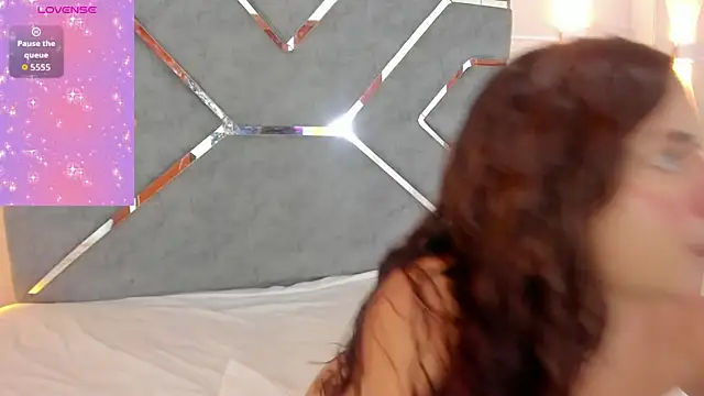 Snapshot of melaniebleke chatting on May 18, 2026, 9:41 pm melaniebleke online show from May 18, 2026, 9:41 pm