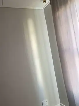 barbi  online show from April 16, 2026, 1:45 pm