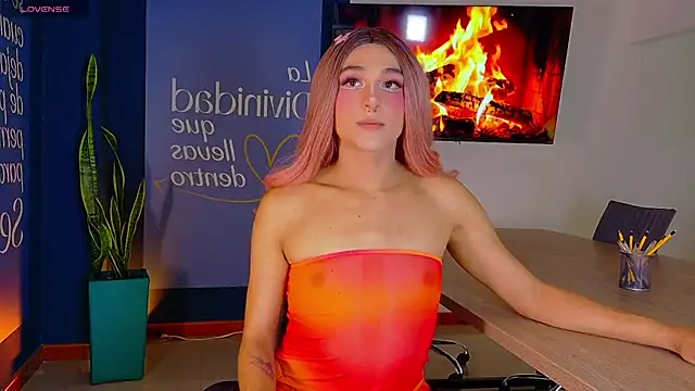 Mikavelvet08 online show from April 5, 2026, 6:14 pm