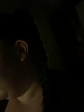 Szandra26 online show from April 11, 2026, 3:47 am