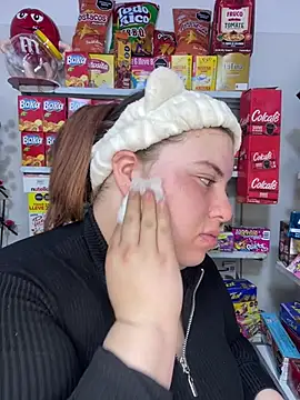 kitty  pinnk online show from April 12, 2026, 7:39 pm