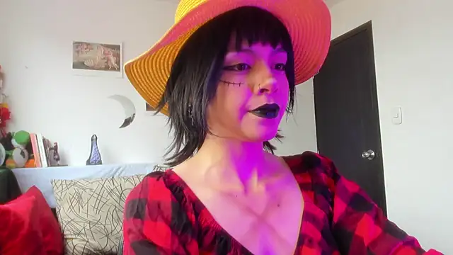 Snapshot of Nyxara- chatting on July 19, 2026, 5:10 pm Nyxara- online show from July 19, 2026, 5:10 pm