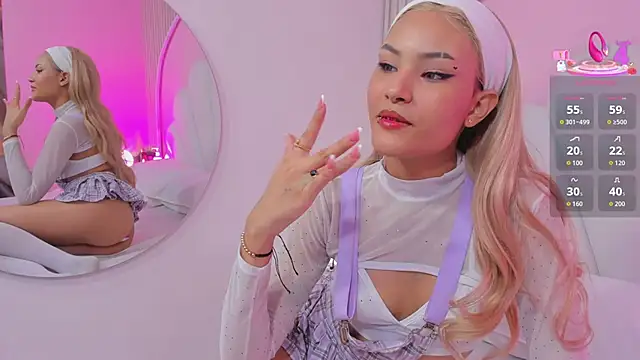 mia  poppy online show from April 17, 2026, 3:20 am