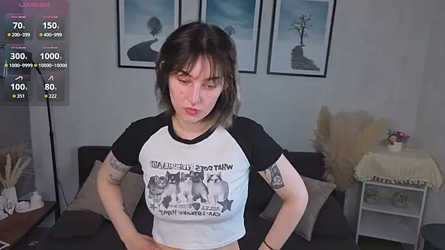 WavaMaddison online show from April 10, 2026, 1:34 am