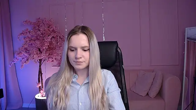 SherriButlers online show from April 13, 2026, 9:13 am