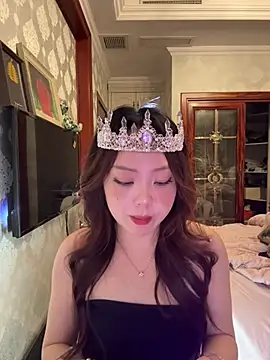 thelittlexx online show from April 9, 2026, 12:22 pm