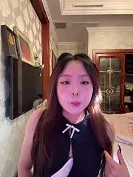 thelittlexx online show from April 12, 2026, 12:19 pm