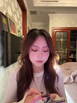 thelittlexx online show from April 11, 2026, 12:20 pm