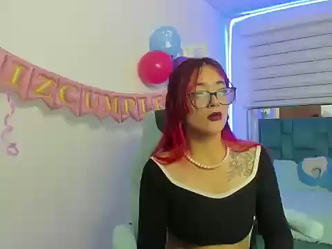 Sara Red X online show from April 15, 2026, 5:13 am