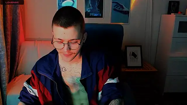 Thomas Norton online show from April 8, 2026, 8:32 pm