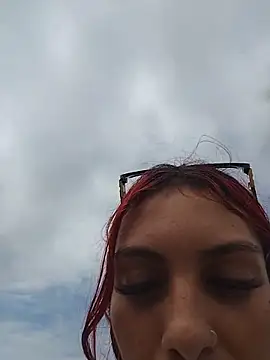 Derieri Blush online show from June 4, 2026, 3:17 pm