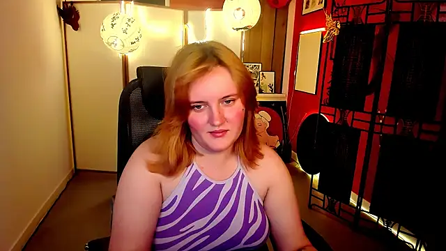 Snapshot of KathyBriggs chatting on July 7, 2026, 6:47 am KathyBriggs online show from July 7, 2026, 6:47 am