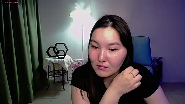 CamilaMartiez online show from June 19, 2026, 12:11 pm