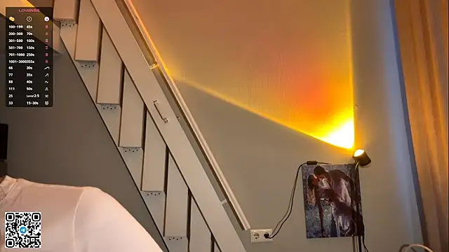 DorothyJones online show from April 14, 2026, 3:06 pm