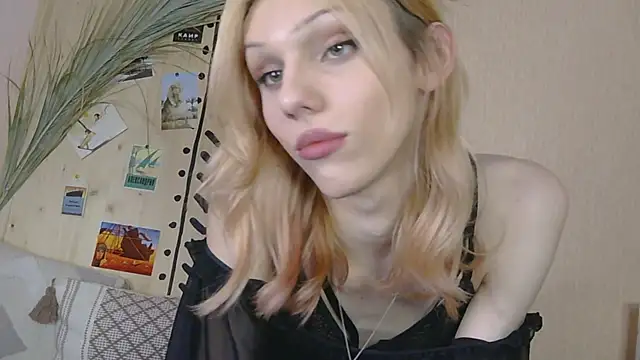 Kirana Hayes online show from April 6, 2026, 2:29 pm