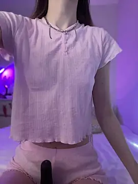 AvaTayloor online show from April 17, 2026, 2:31 pm