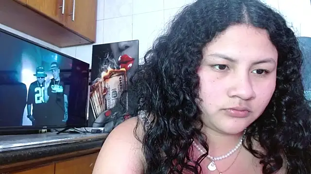 Slut Full Messy online show from March 26, 2026, 4:33 am