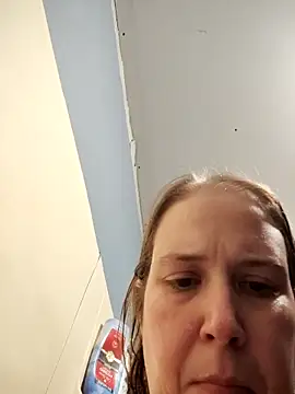 023thickandjuicy07 online show from April 7, 2026, 2:46 am