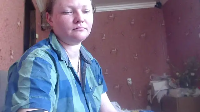 Snapshot of CharleyReid chatting on June 11, 2026, 5:04 am CharleyReid online show from June 11, 2026, 5:04 am