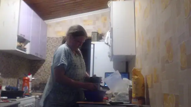 Snapshot of CharleyReid chatting on June 26, 2026, 4:35 pm CharleyReid online show from June 26, 2026, 4:35 pm