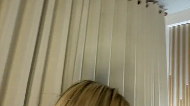 shalomm  online show from April 8, 2026, 3:41 am