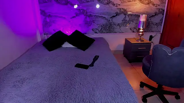 Miss KhalifaDoll online show from April 18, 2026, 3:31 am