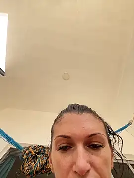 kimberlysnow11 online show from April 9, 2026, 8:48 pm