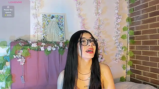 megan n online show from March 31, 2026, 9:17 pm