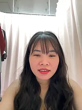 Snapshot of Naked-xx chatting on May 7, 2026, 3:11 am Naked-xx online show from May 7, 2026, 3:11 am