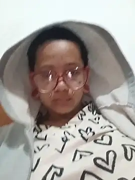 xblackstarX1 online show from April 4, 2026, 1:28 pm