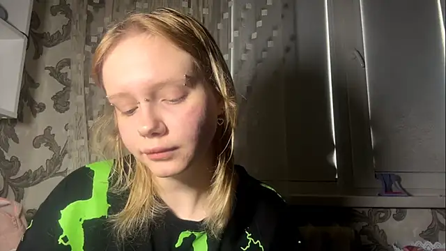 KrystenHoye online show from April 8, 2026, 6:26 am