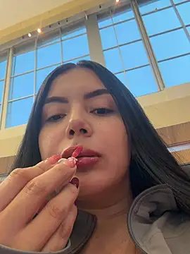 Snapshot of Cami_olarte chatting on July 11, 2026, 11:05 pm Cami olarte online show from July 11, 2026, 11:05 pm