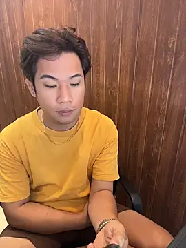 Titanryu online show from April 13, 2026, 2:37 am