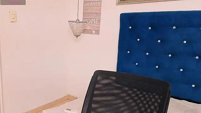 Morgansmithx online show from April 14, 2026, 4:12 pm