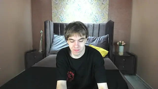 Snapshot of DaveBevy chatting on June 23, 2026, 7:23 pm DaveBevy online show from June 23, 2026, 7:23 pm