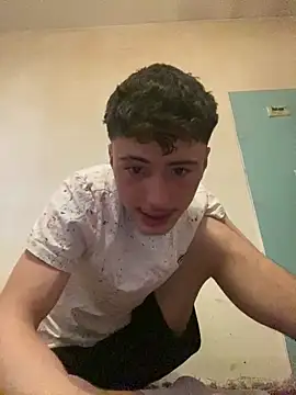 denysio69 online show from April 3, 2026, 4:13 pm