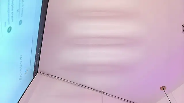 scarlett turner  online show from April 8, 2026, 1:12 pm