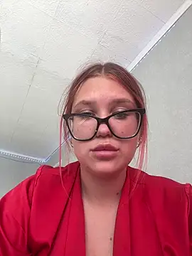 MissAuroraX online show from June 17, 2026, 2:27 pm