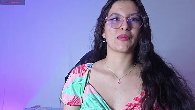 babylexi18 online show from April 14, 2026, 7:41 pm