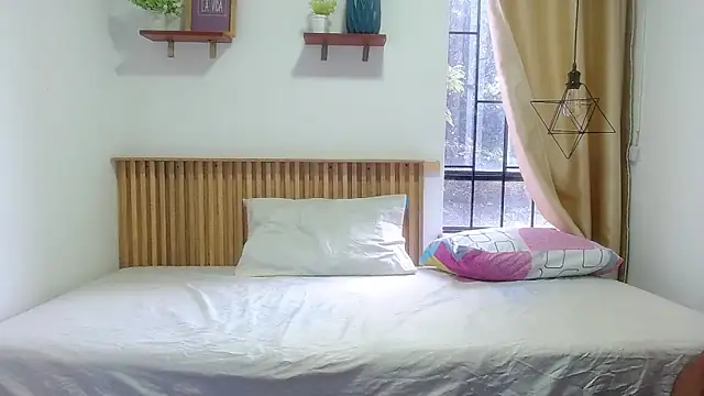  bonnie and clyde online show from April 11, 2026, 8:56 pm