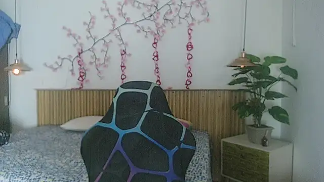  bonnie and clyde online show from April 16, 2026, 7:25 pm