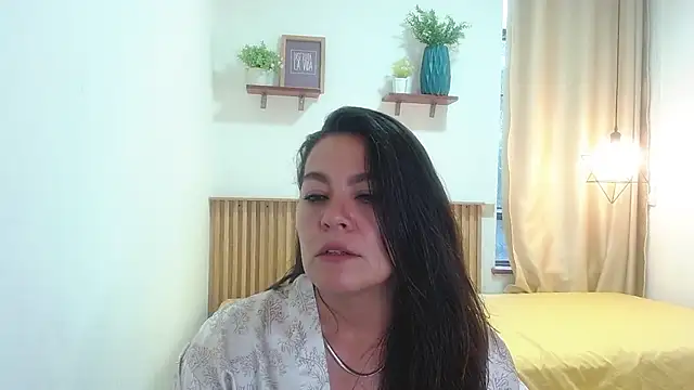  bonnie and clyde online show from April 17, 2026, 6:55 pm