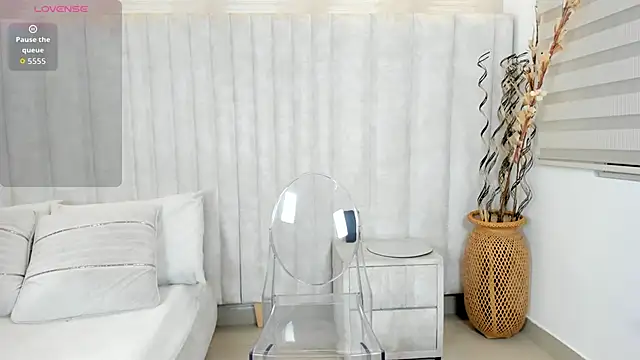 chanel watson online show from April 16, 2026, 9:15 pm