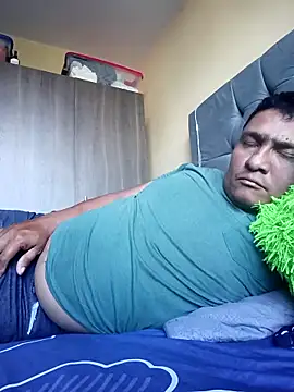 luis20212 online show from March 31, 2026, 9:39 pm