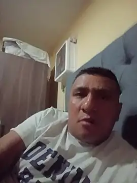 Snapshot of luis20212 chatting on July 3, 2026, 4:52 am luis20212 online show from July 3, 2026, 4:52 am