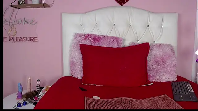 SALAMANDRA FRANCO online show from April 7, 2026, 8:21 pm