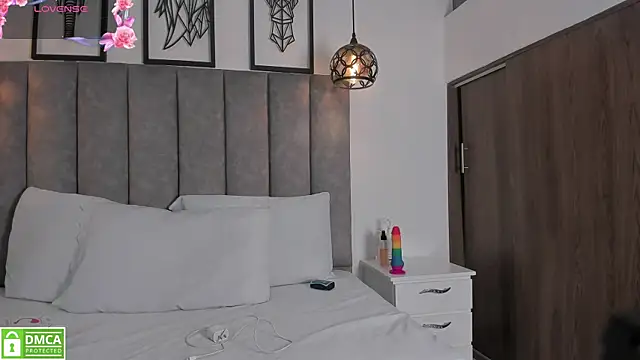 Natasha Marin online show from April 11, 2026, 7:50 pm