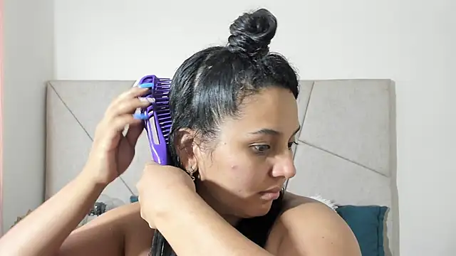 VeraBellucci online show from April 14, 2026, 11:15 am